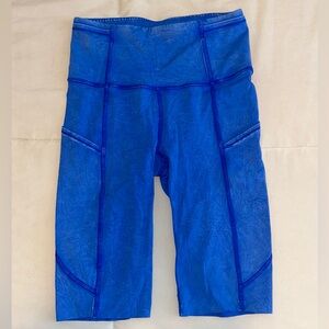 lulu lemon blue 6” shorts with pockets , perfect condition, size 2, worn once